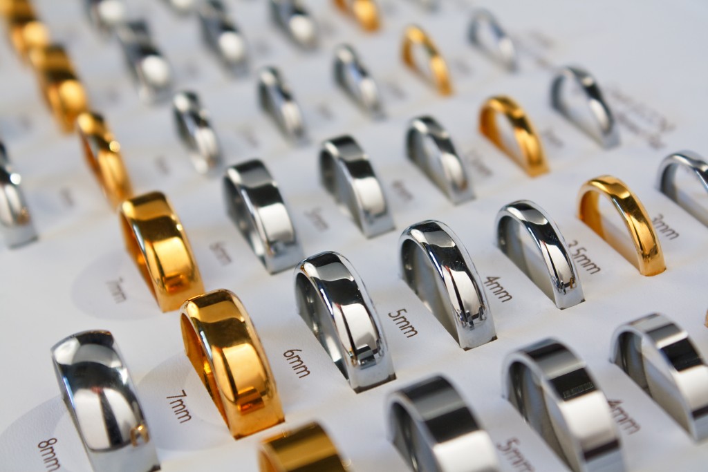 wide selection sizes of rings