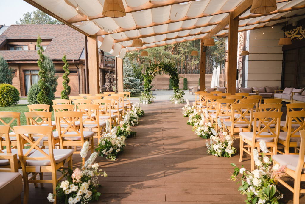 beautiful modern wedding with floral decors